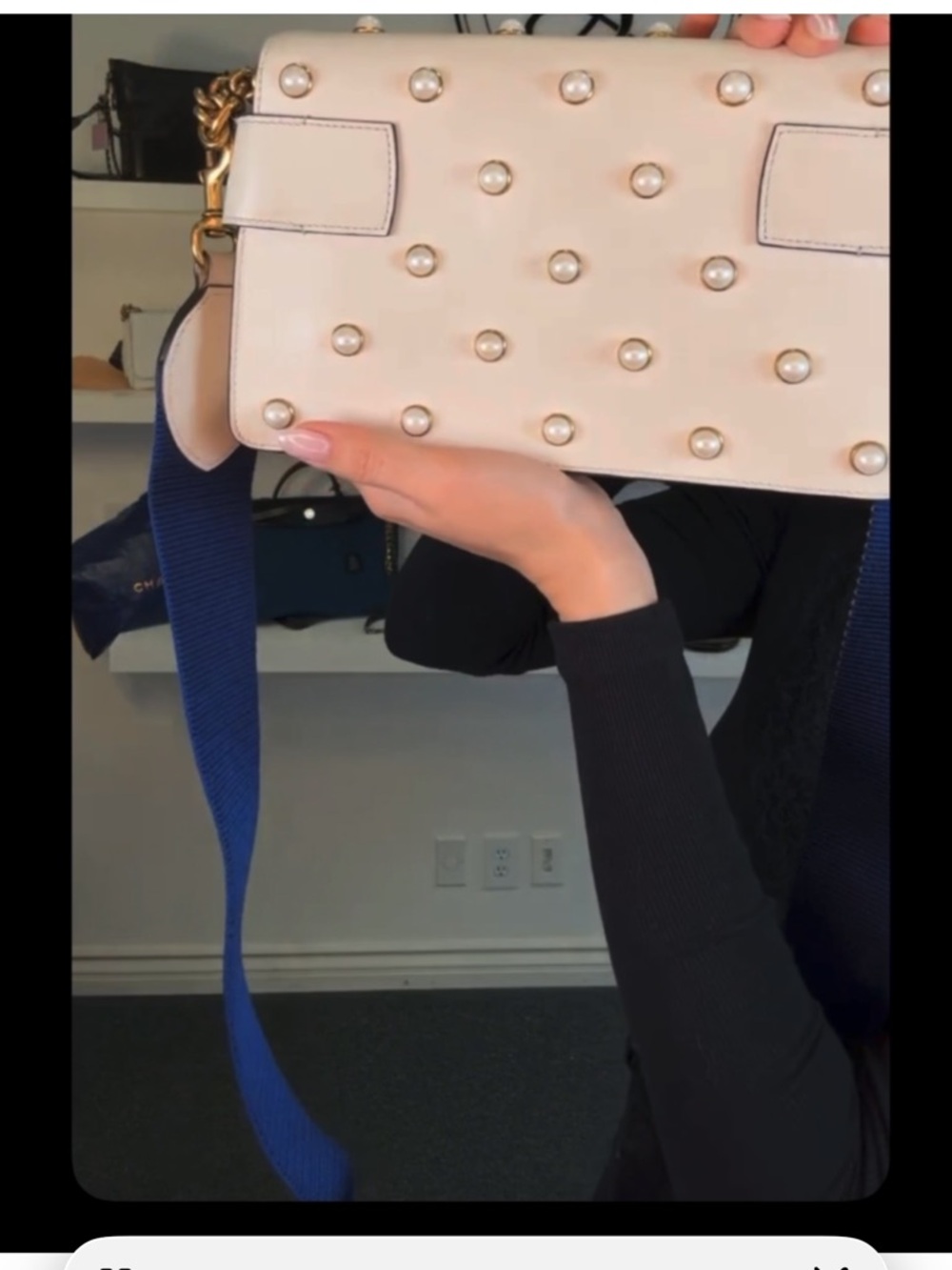 Excellent Gucci Queen Bee Pearl-Studded Cream Bag w COA - Picture 3 of 6